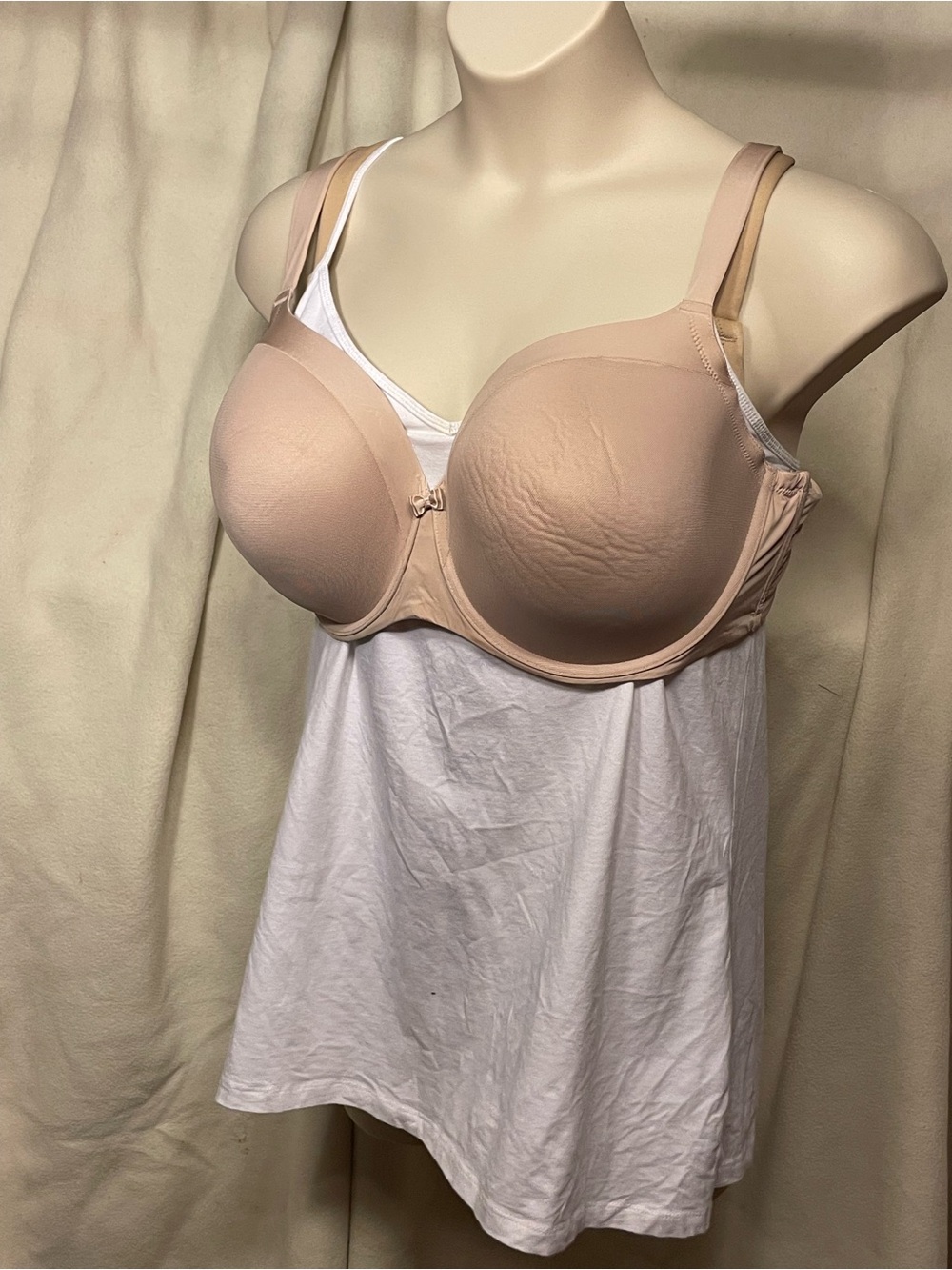 Torrid 46DD Underwire 4-hook Nude Bra. New without tags.